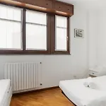 Guesthost - Chiesa Rossa Comfy