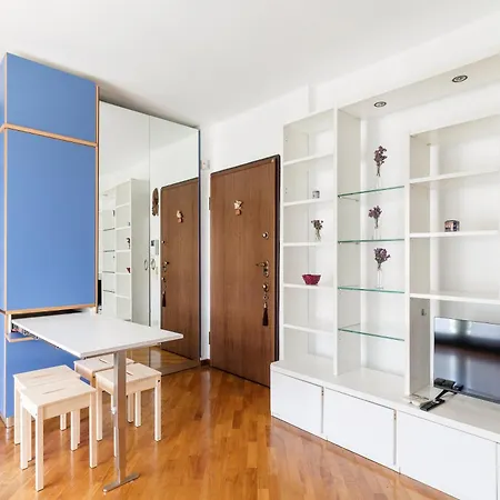 Apartment Guesthost - Chiesa Rossa Comfy Milan