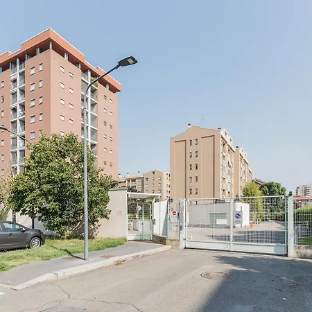 Guesthost - Chiesa Rossa Comfy * Milan