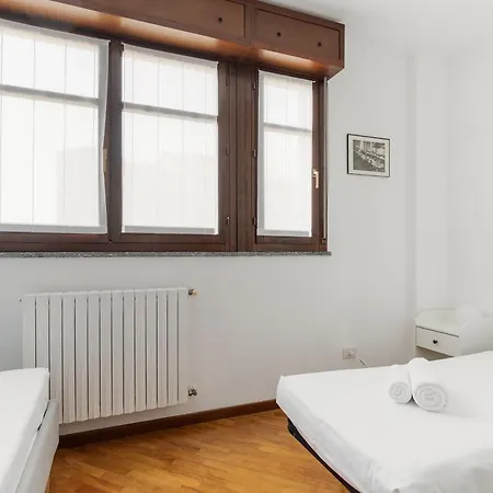 Guesthost - Chiesa Rossa Comfy